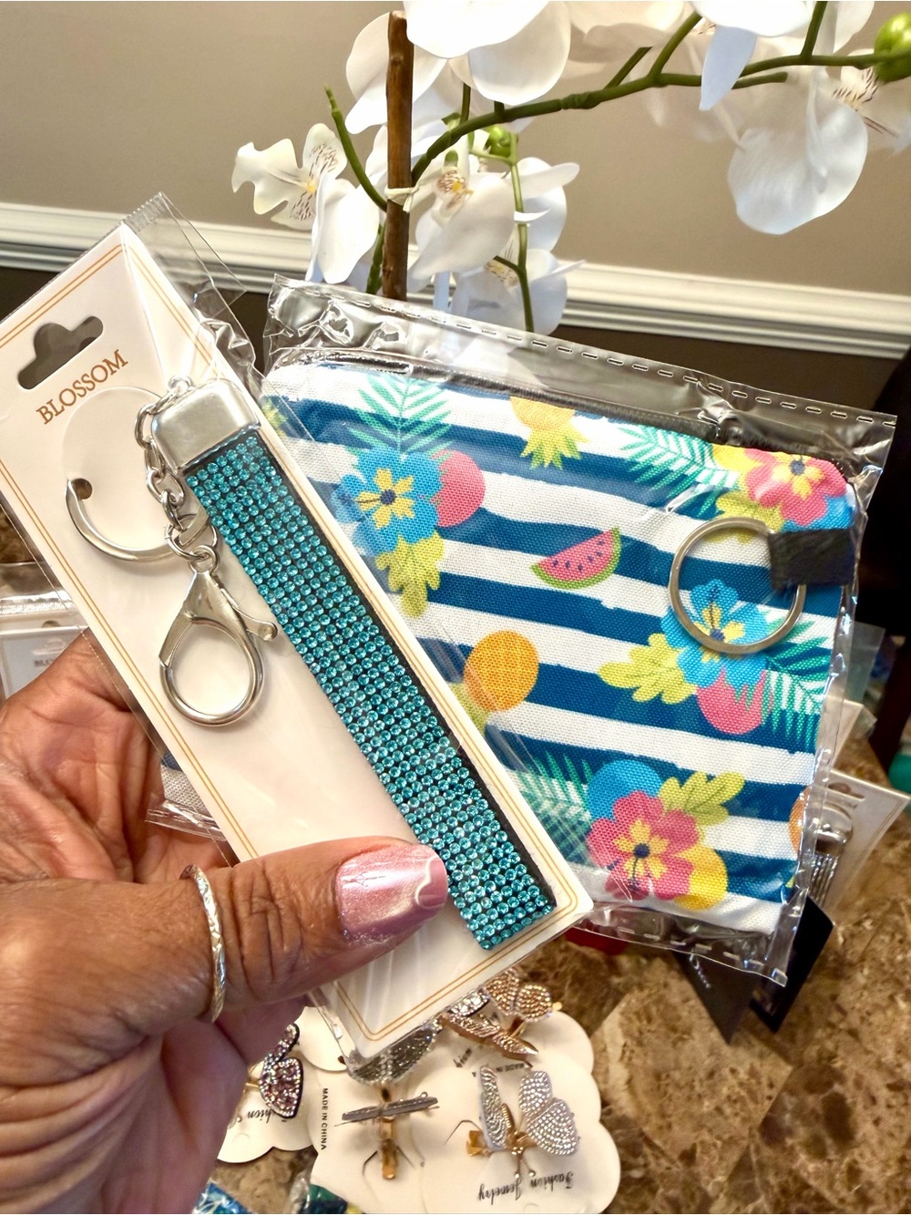 🥰♥️SOLD OUT Random Mini Coin/Key Pouch with Beauty/Accessory/Jewelry Item - Picture 10 of 15